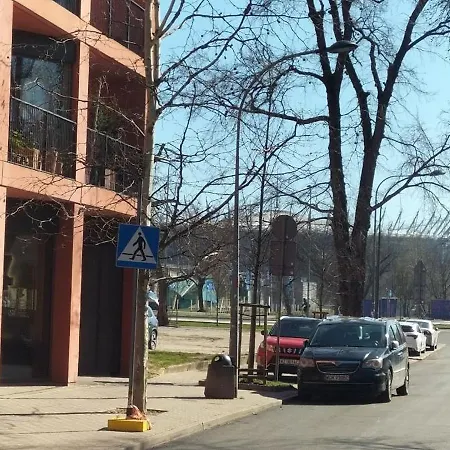 B10 Metro Stadion Narodowy Parking Free *