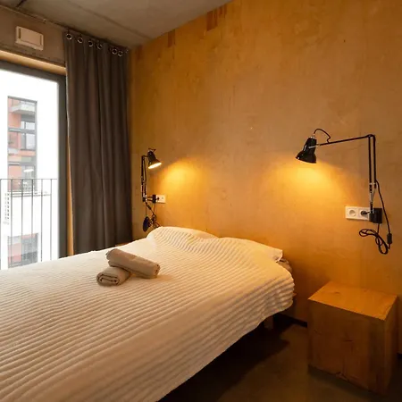 B10 Metro Stadion Narodowy Parking Free