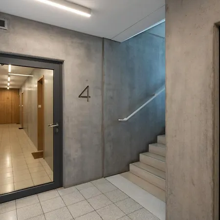 B10 Metro Stadion Narodowy Parking Free Warsaw