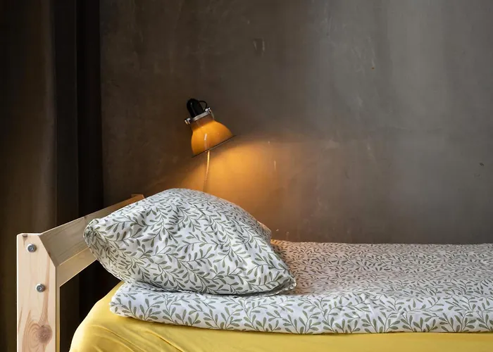 B10 Metro Stadion Narodowy Parking Free *