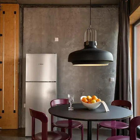 B10 Metro Stadion Narodowy Parking Free